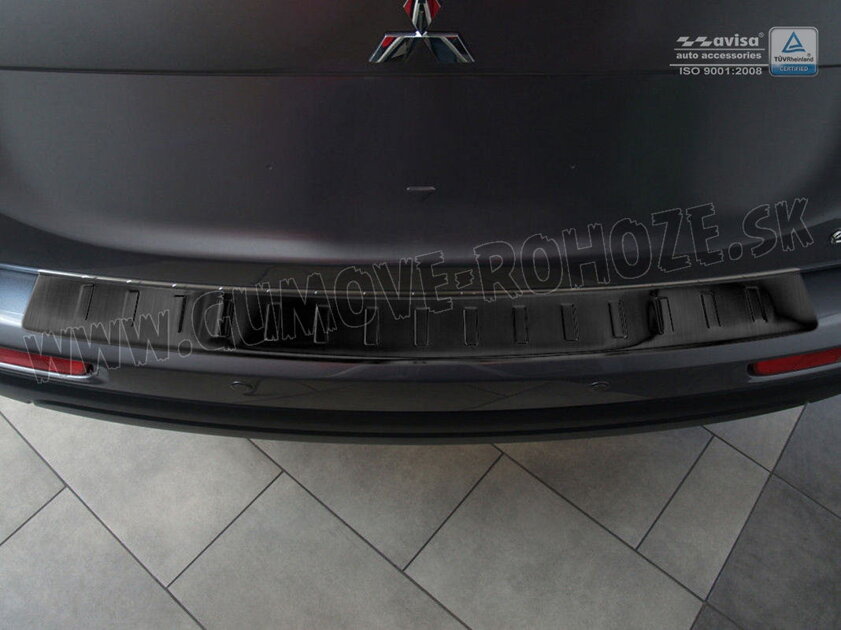 Lišta na zadný nárazník Mitsubishi Outlander 20122015