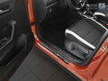 VW T-Roc od 2017 Čierne lesklé - prahové lišty Sportline