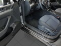 VW Passat B8 od 2014 Čierne lesklé - prahové lišty Special