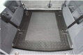 VW Caddy Maxi 2007-2020 (5-7 miest, za 2 radu) - plastová vanička do kufra Aristar