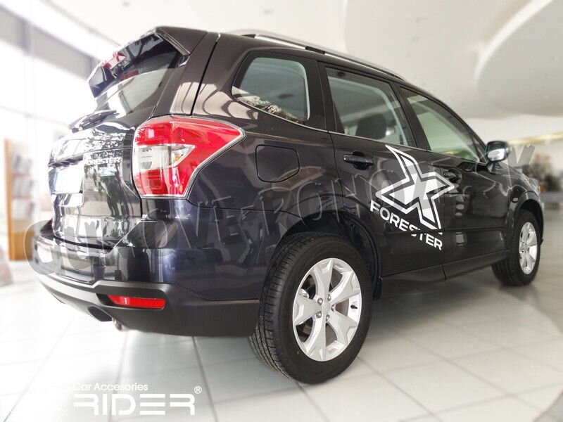 Ochranné lišty bočných dverí Subaru Forester od 2013