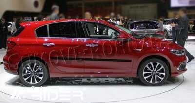 Fiat Tipo od 2016 - ochranné lišty dverí