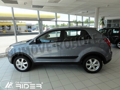 Ssangyong Korando od 2010 (F-30) - ochranné lišty dverí