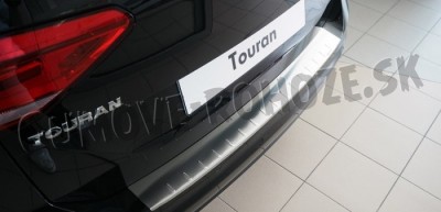 VW Touran od 2015 - lišta nárazníka zahnutá matná