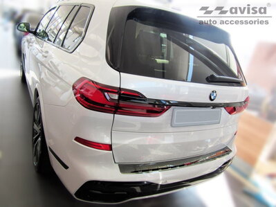 BMW X7 (G07) od 2019 Čierny Chróm - lišta nárazníka