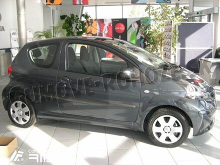 Toyota Aygo 3-dvere 2005-2014 - ochranné lišty dverí