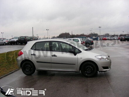 Toyota Auris 5-dverí 2007-2012 - ochranné lišty dverí