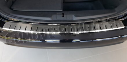 Seat Alhambra od 2010 - lišta nárazníka profilovaná