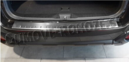 Subaru Outback od 2015 - lišta nárazníka zahnutá matná