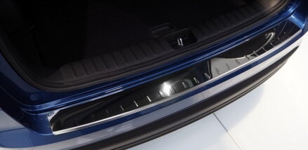 Toyota Camry od 2018 - lišta nárazníka zahnutá tmavá