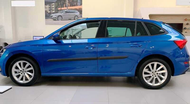 Škoda Scala od 2019 (F-41) - ochranné lišty dverí Škoda Scala od 2019 (F-41) - ochranné lišty dverí