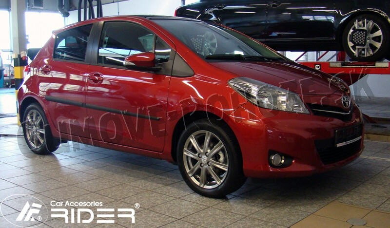 Toyota Yaris 5-dverí 2011-2020 (F-20) - ochranné lišty dverí