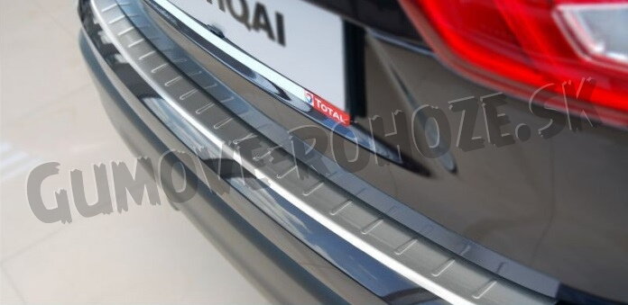 Nissan Qashqai 2014-2017 - lišta nárazníka zahnutá matná Nissan Qashqai 2014-2017 - lišta nárazníka zahnutá matná