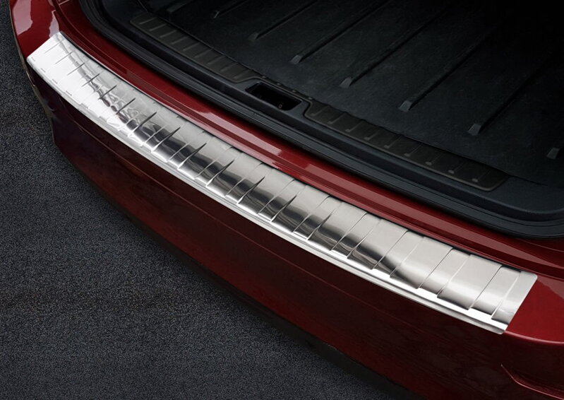 BMW X6 (E71) 2008-2014 - lišta nárazníka BMW X6 (E71) 2008-2014 - lišta nárazníka
