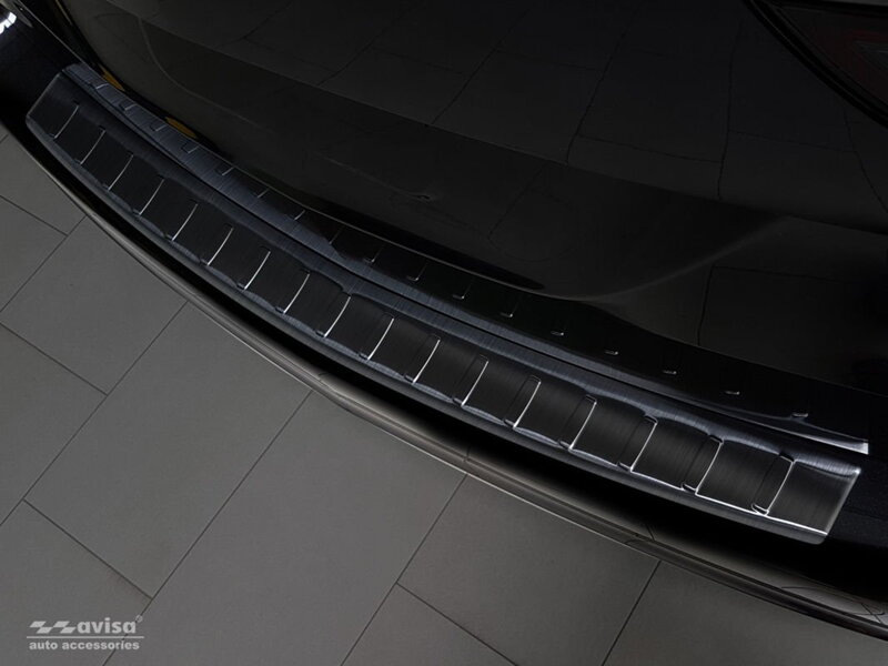 Opel Zafira C Tourer 2012-2019 Grafit - lišta nárazníka Opel Zafira C Tourer 2012-2019 Grafit - lišta nárazníka