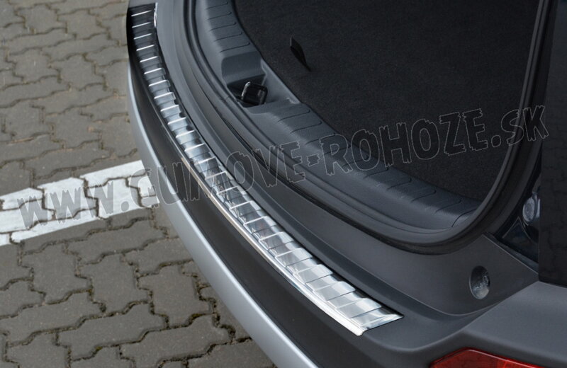Toyota RAV4 2013-2015 - lišta nárazníka Toyota RAV4 2013-2015 - lišta nárazníka